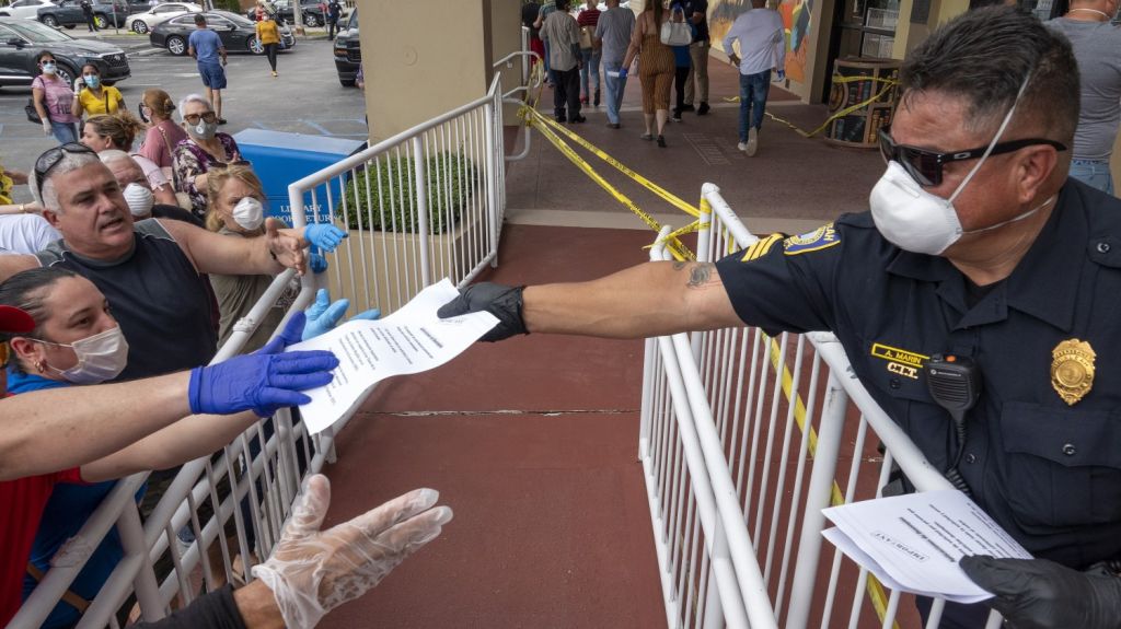  M&aacute;s de 1,3 millones solicitan subsidio por desempleo en EEUU la semana pasada 