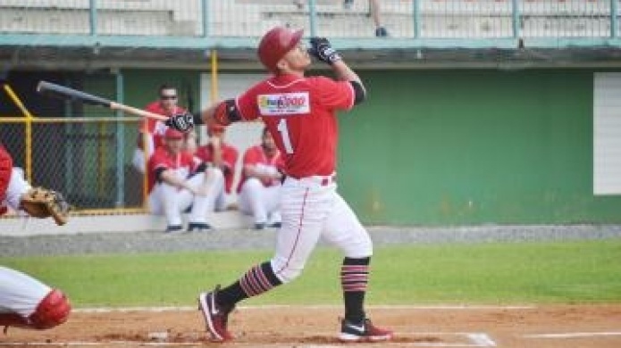 Visitantes dominan tanda dominical en la Doble A