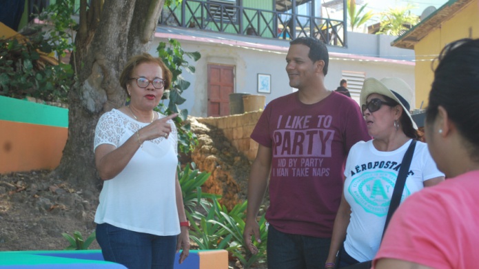 Elogian iniciativa de vecinos de La Perla
