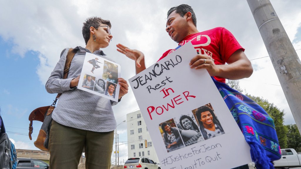  Activistas alarmados tras revelaci&oacute;n de que eran vigilados por ICE 