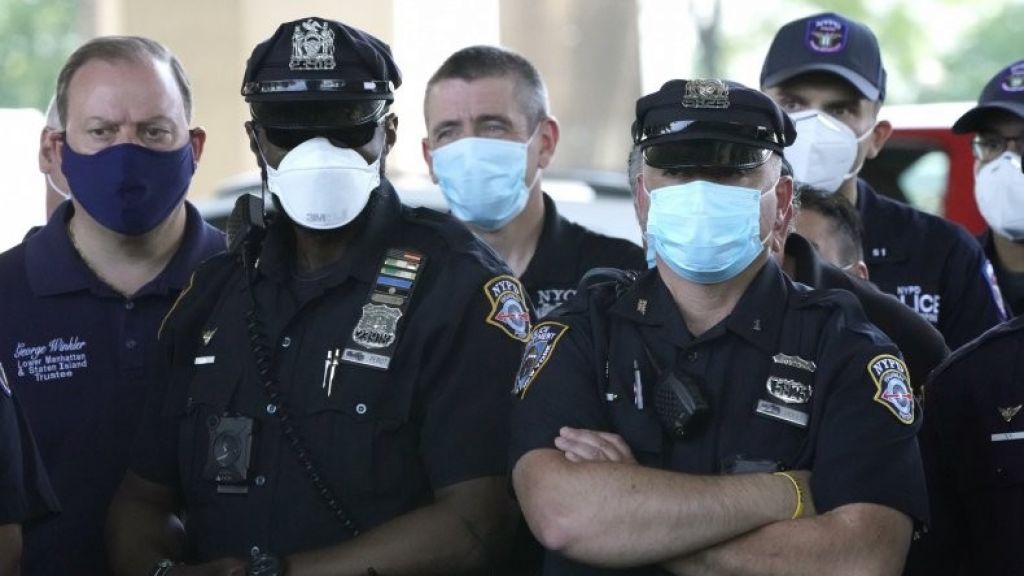  Renuncia agente hispano por reformas en la Polic&iacute;a de Nueva York 