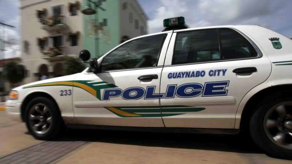  Encuentran otro auto en Guaynabo prendido y tiroteado sin conductor 