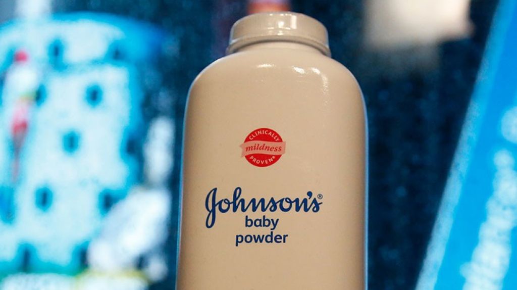  Informe: Johnson & Johnson supo durante d&eacute;cadas que su talco conten&iacute;a fibras cancer&iacute;genas 