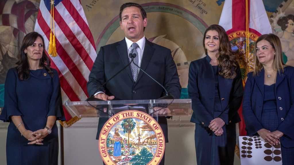  Gobernador de Florida declara estado de emergencia debido a hurac&aacute;n Dorian 