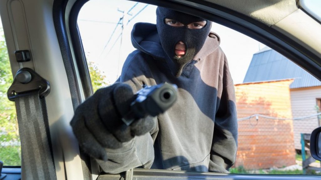  Reportan carjacking en Salinas 