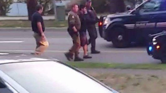 Capturan al atacante que abriÃ³ fuego con un rifle en un centro comercial de Burlington