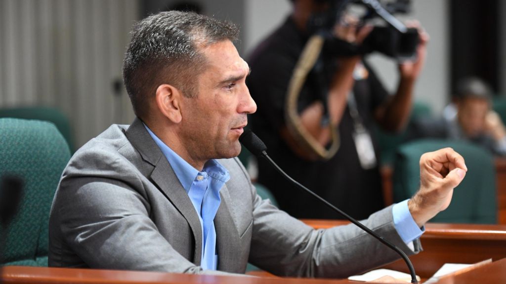  Renuncia representante del PNP 