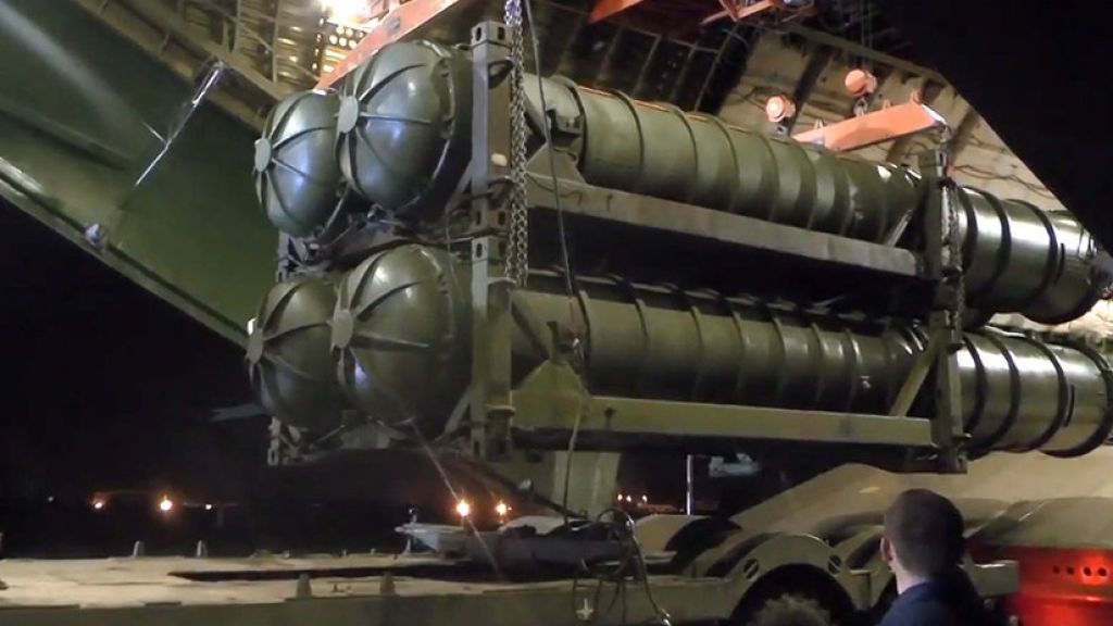  Israel amenaza con atacar los sistemas antia&eacute;reos rusos S-300 en Siria si derriban sus aviones 
