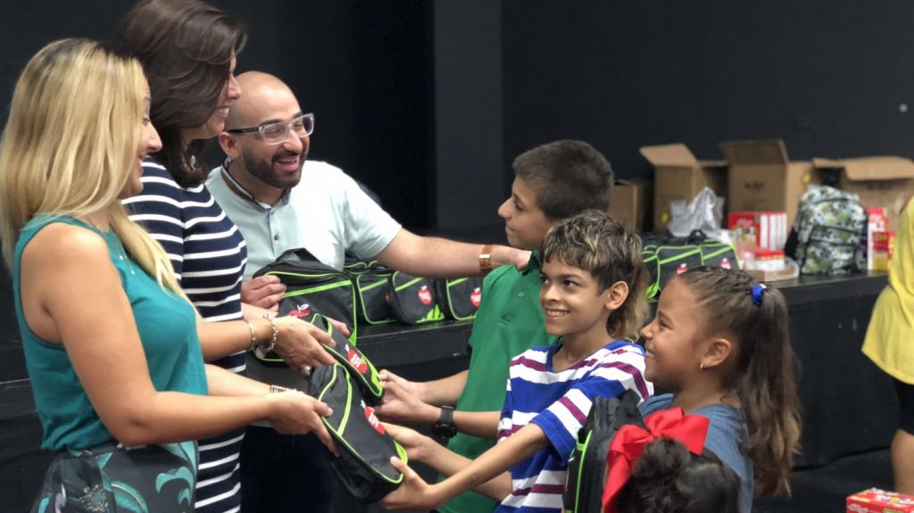  2,400 ni&ntilde;os reciben meriendas saludables 