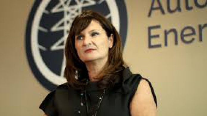 A partir de agosto de 2016 comenzara por fases la  nueva estructura tarifaria de la AEE