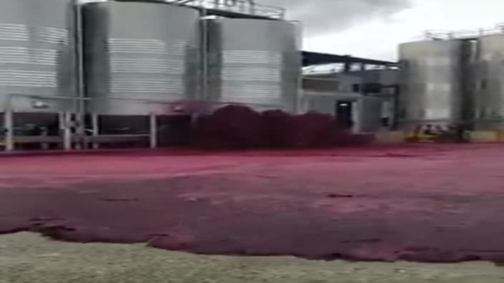  En video el derrame de mas de 50 mil litros en bodega de Espa&ntilde;a 