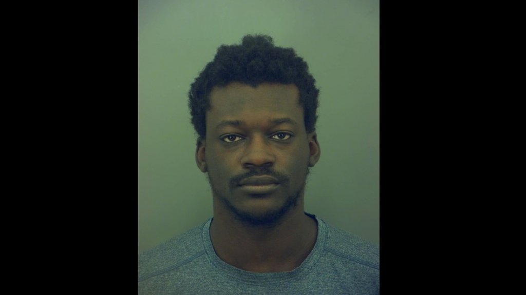  Un ni&ntilde;ero usa &ldquo;llaves de lucha libre&ldquo; para aplacar a un beb&eacute; de un a&ntilde;o y provoca su muerte 