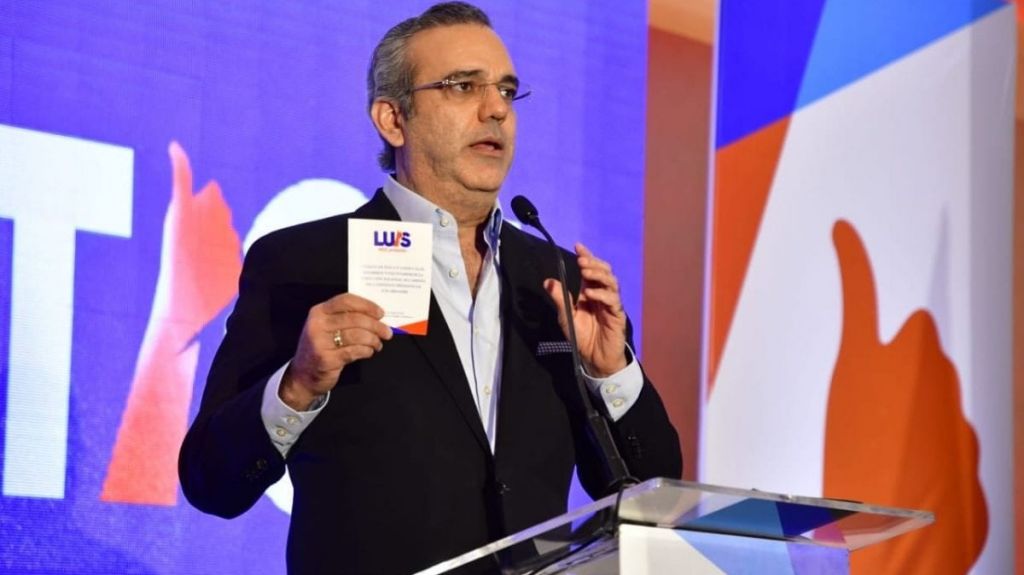  Abinader asegura que el gobierno que surja de las elecciones del 5 de julio deberá lidiar con “una triple crisis sanitaria, económica y social” 