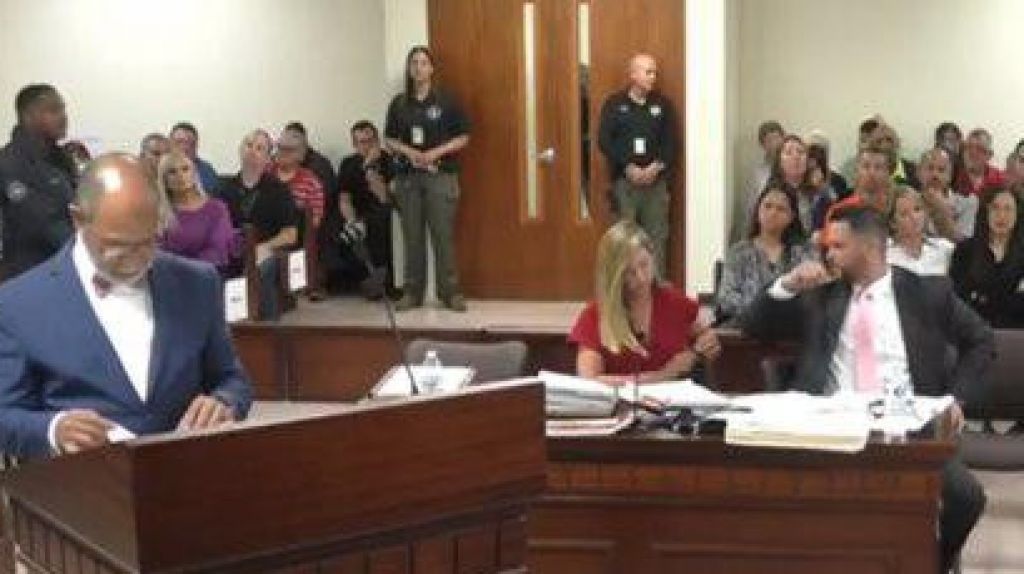  Video: Licenciado Jorge Gordon descompone al novio de Arellys en contrainterrogatorio 