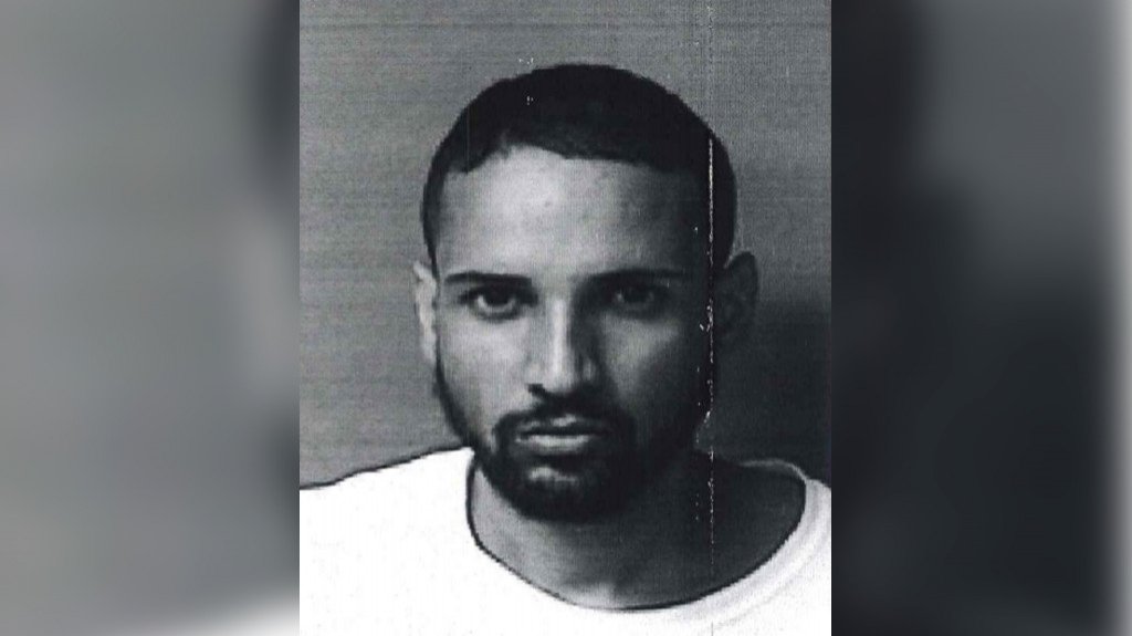  Se busca hombre por orden de arresto por sustancias controladas 