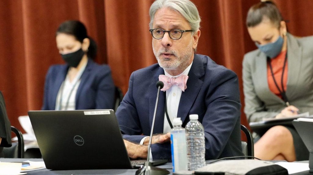  Alcalde de Bayam&oacute;n no cree en los &ldquo;&eacute;xitos&rdquo; del secretario de la Vivienda 