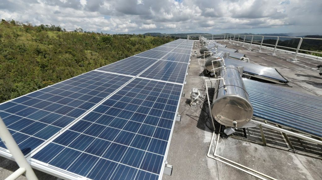  Unen esfuerzos para instalar un sistema solar y de bater&iacute;as, para mejorar los servicios a ni&ntilde;os que se recuperan del abuso familiar y el trauma causado por los huracanes 