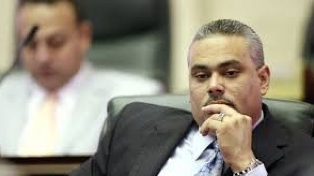  Molesto senador con orden de pago de la luz a residentes de islas municipio 