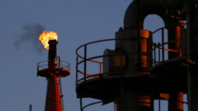 Los precios mundiales del crudo marcan un nuevo mÃ­nimo en 7 aÃ±os