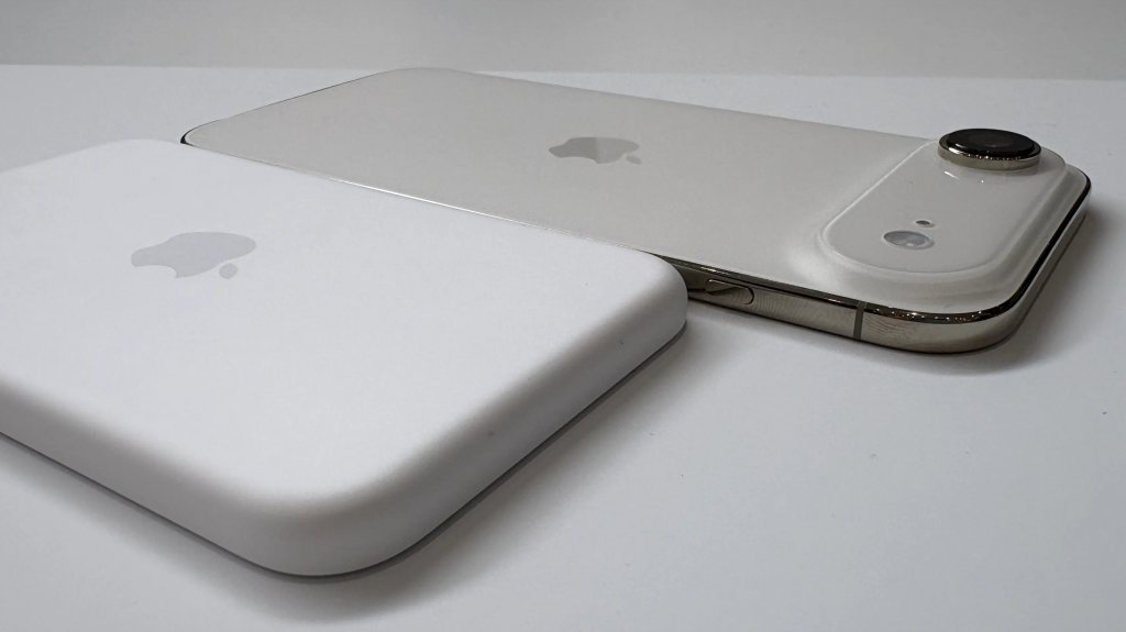  iPhone Air: tan liviano que hasta la batería tuvo que irse aparte 