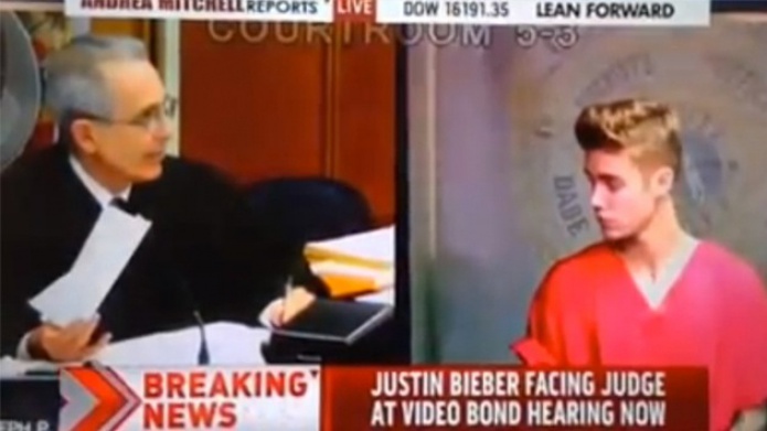 Un canal de EE.UU. interrumpe a una congresista para informar sobre Justin Bieber