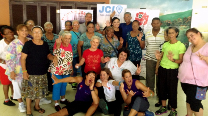 JÃ³venes de la JCI llevan a cabo proyecto Salud Dorada en Carolina 