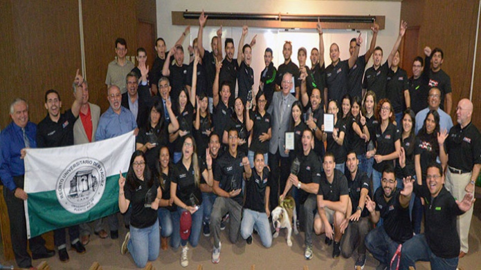 Equipo de estudiantes del RUM gana las competencias regionales 
de la Sociedad Americana de Ingenieros Civiles 
