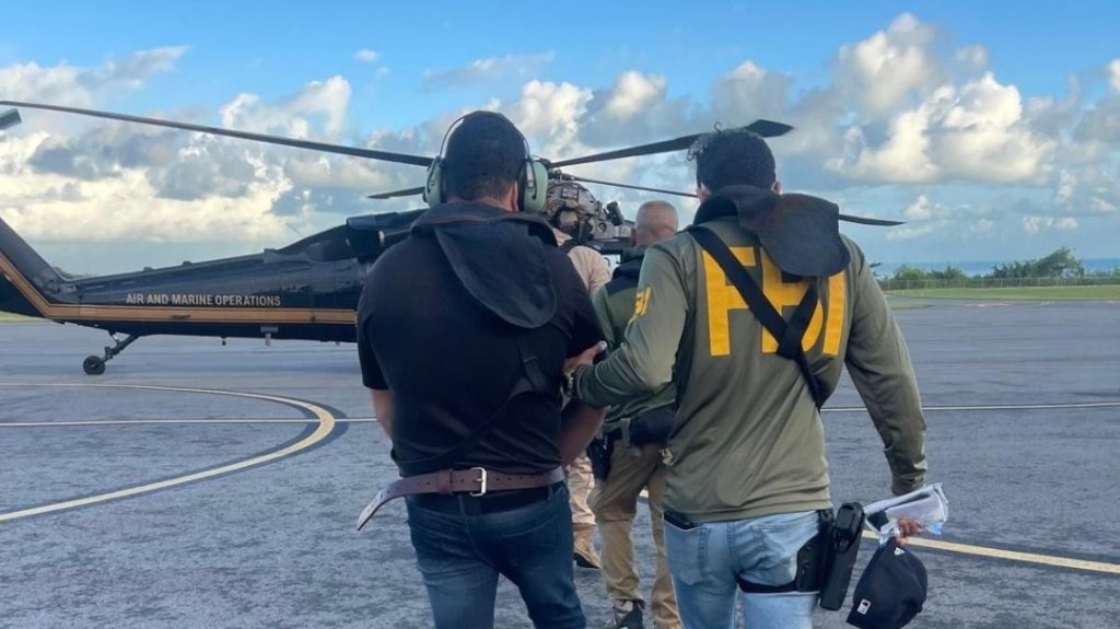  Federales arrestan a guardia de seguridad en Vieques por cargos relacionados a menor 