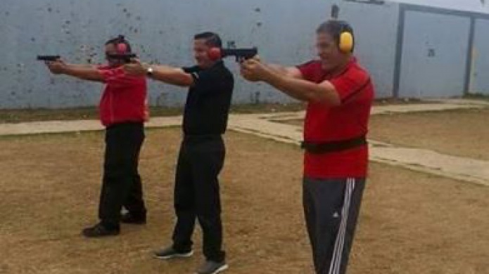 En líos alcaldes del PPD que alegadamente usaron armas de forma ilegal en polígono de la policía
