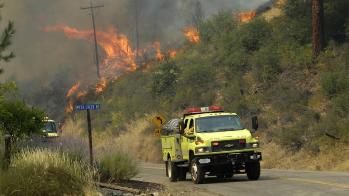 Mueren tres bomberos en incendios en Washington