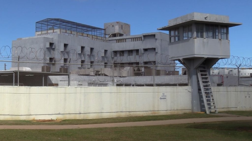  Identifican confinado hallado muerto en la c&aacute;rcel de Aguadilla 