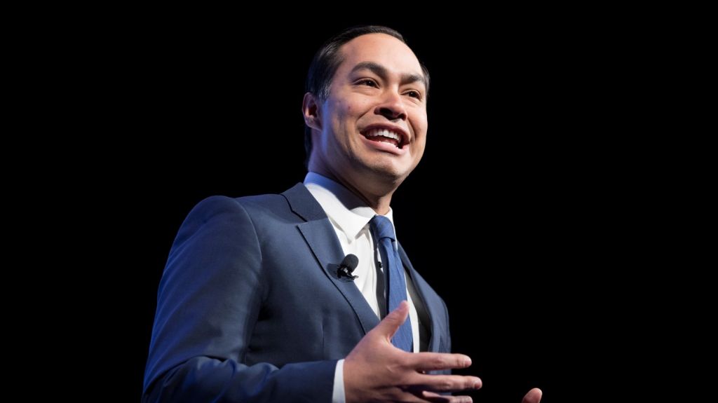  Juli&aacute;n Castro critica el "circo" montado por Trump con la amenaza de redadas 