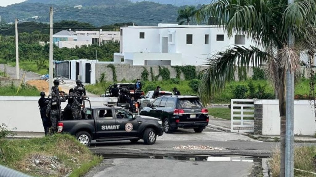  Allanan supuesta residencia de Juan Alexis Medina Sánchez, principal acusado del entramado de corrupción administrativa 