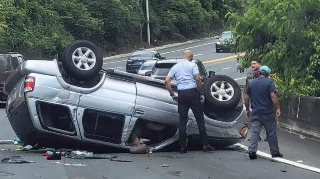  Accidente de auto en la carretera 172 de Caguas a Cidra 