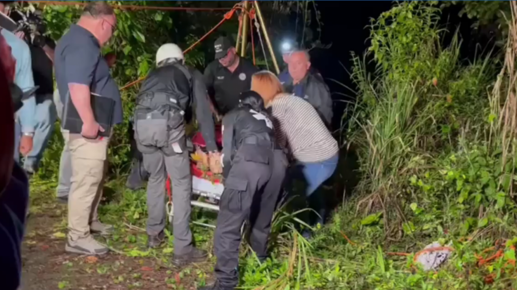  Polic&iacute;a cataloga de doble asesinato situaci&oacute;n donde hombre desaparecido fue encontrado muerto en un risco de Comerio 