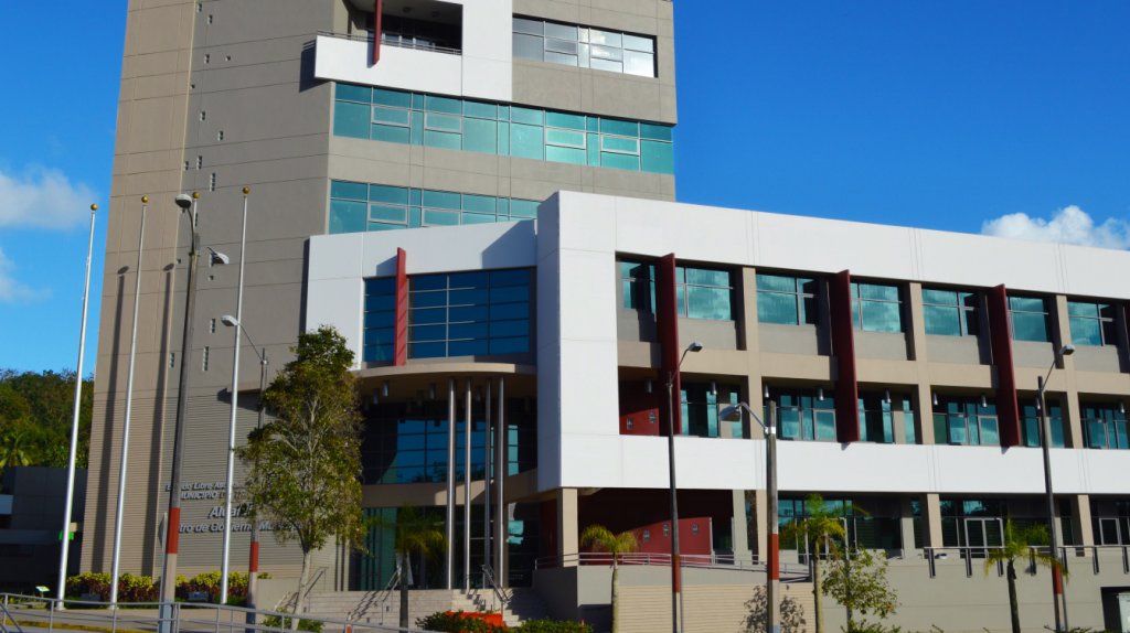  Alcalde de Trujillo Alto paga exceso de días por enfermedad 