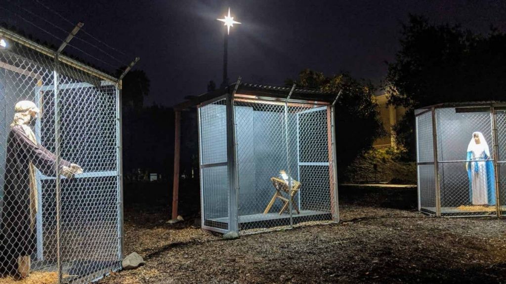  Video: Enjaulan a la Sagrada Familia, como Trump a los migrantes 