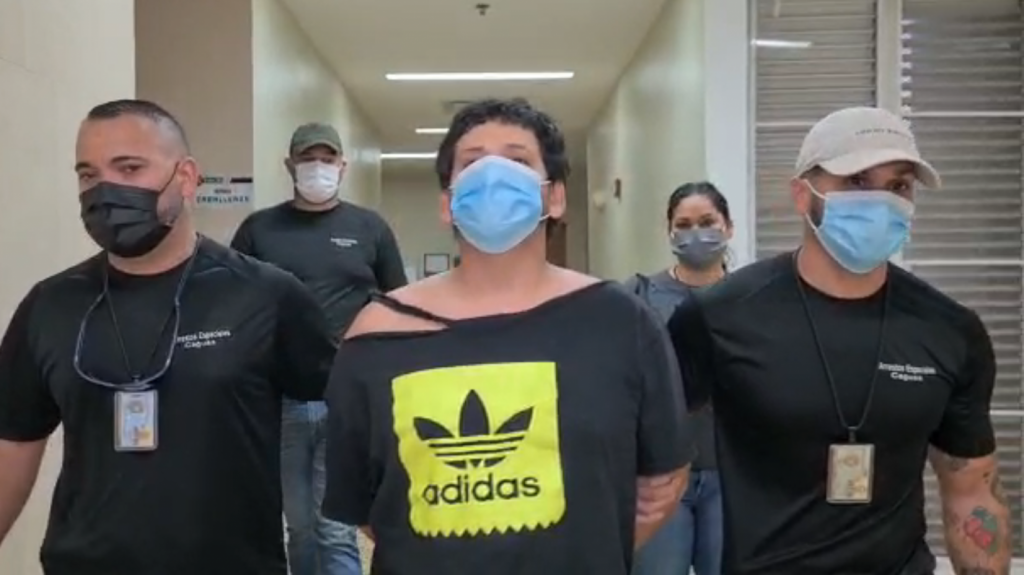  Video: Es uno de los mas Buscados de Caguas y lo arrestaron una pistola 