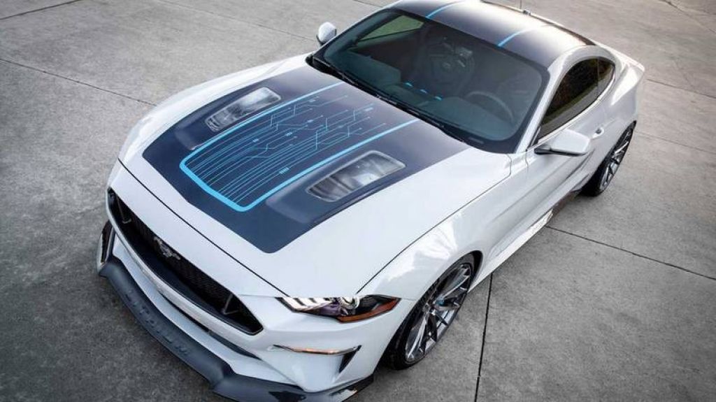  FOTO, VIDEO: Ford presenta un Mustang completamente eléctrico de 900 caballos que no se puede comprar 