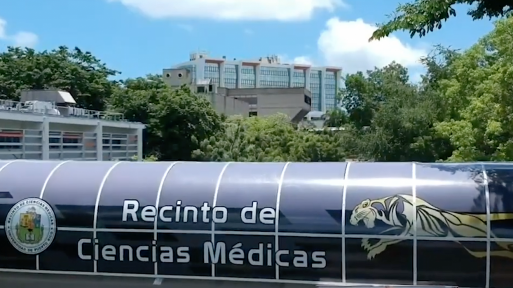  Recinto de Ciencias M&eacute;dicas de la UPR grad&uacute;a 127m&eacute;dicos residentes 