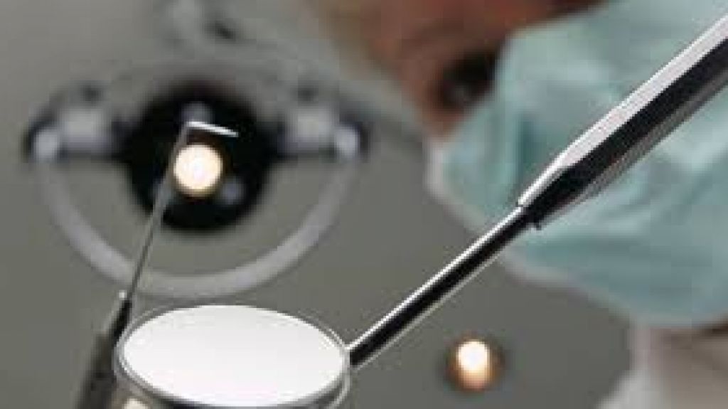  Dentistas advierten del riesgo que representa para los pacientes la eliminaci&oacute;n del Colegio 