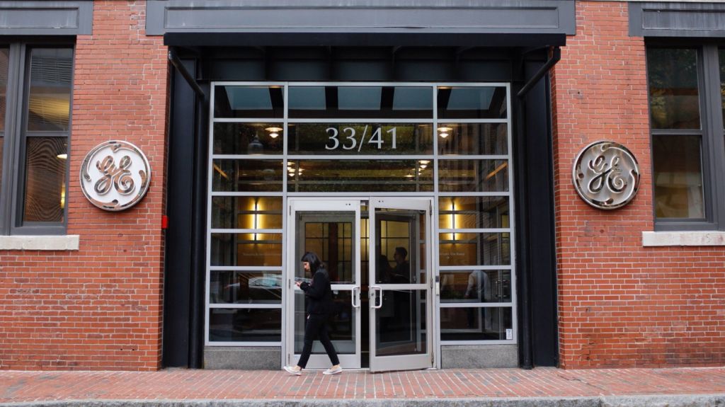  General Electric se tambalea en bolsa ante potencial acci&oacute;n legal en EE.UU. 