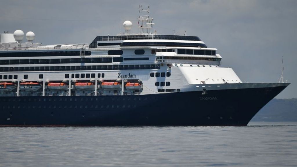  Mueren 4 pasajeros a bordo de crucero que regresa a EEUU con gente enferma 