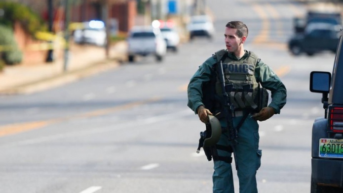 Detienen al hombre armado que tomÃ³ rehenes en universidad de Alabama