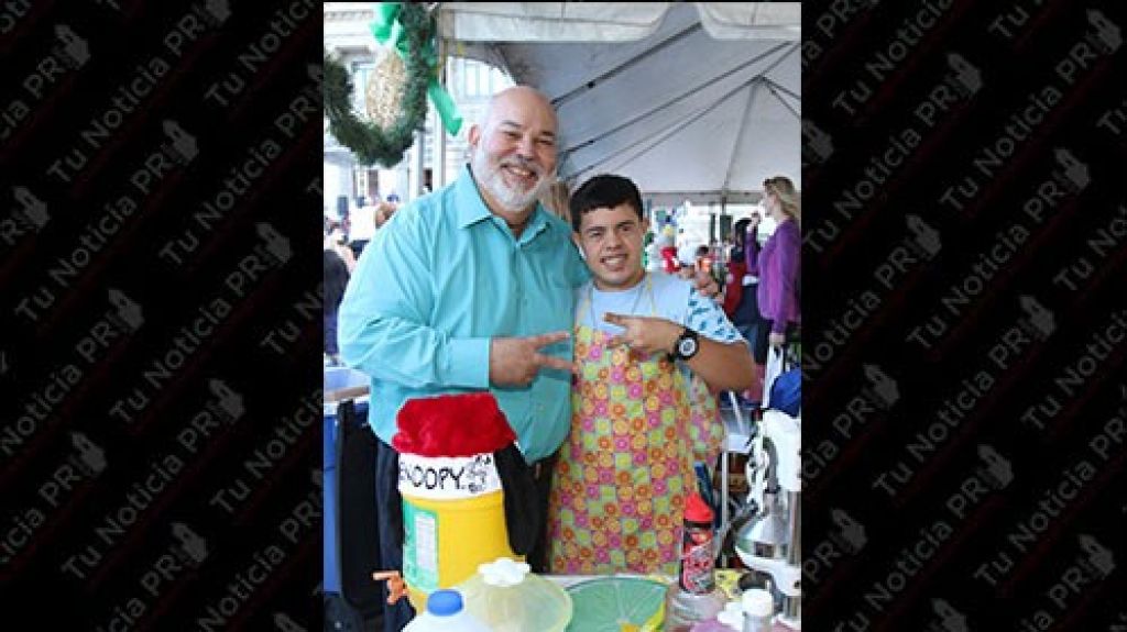  Joven desaf&iacute;a su condici&oacute;n de salud y maneja exitoso negocio en Luquillo 