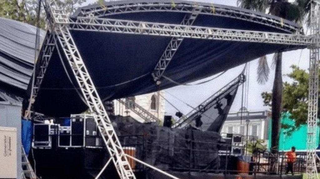  Fiestas de Fajardo contin&uacute;an hasta ma&ntilde;ana por ca&iacute;da del techo de la tarima principal 