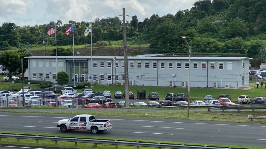  DDEC firma acuerdo para desarrollar un proyecto de energ&iacute;a renovable en Centro de Manejo de Emergencia en Bayam&oacute;n 