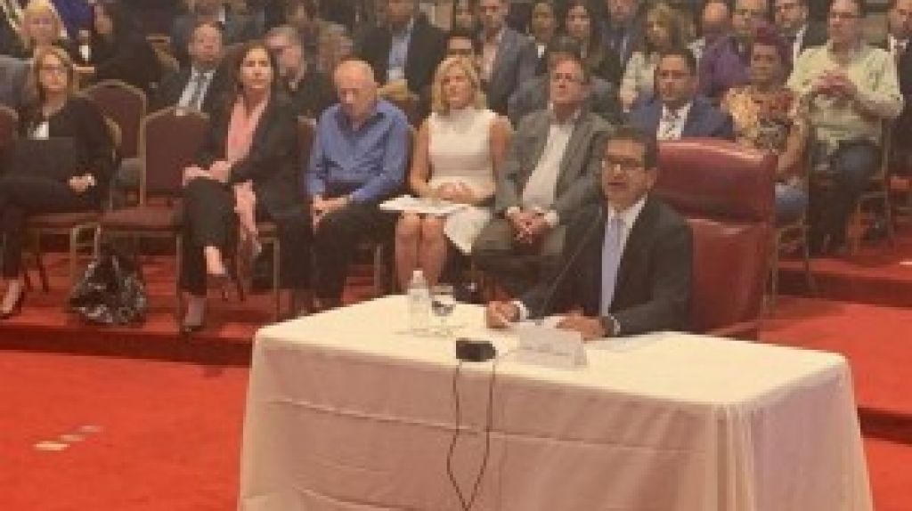  Jorge Navarro admite Pierluisi fue confirmado pese a que no entreg&oacute; todos los documentos 