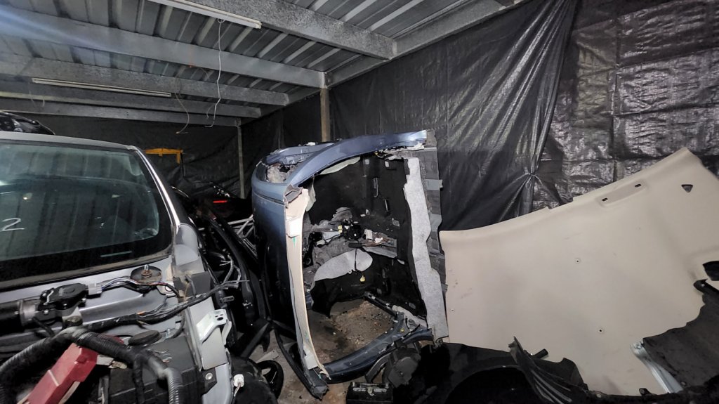  Video: Fue arrestado en marzo con autos robados y anoche le cogieron con m&aacute;s de 6 &ldquo;Mirage&rdquo; desmantelados en Morovis 