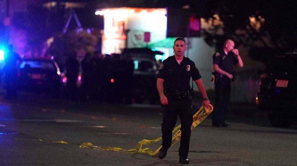  Video: Tiroteo en fiesta de Halloween deja 3 muertos en California 
